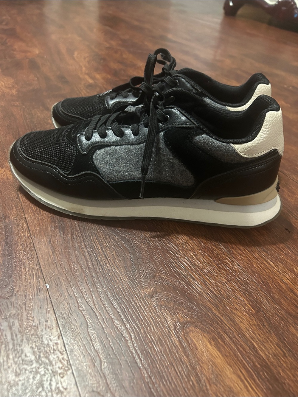 HOFF Reading women’s Black & Gray Casual Sneakers